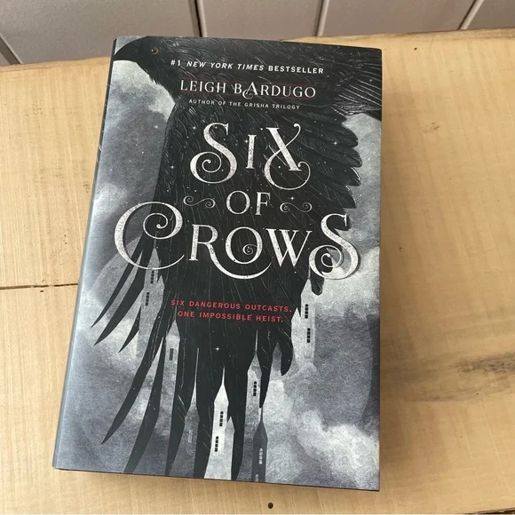 JUST IN Six of Crows Bardugo Fantasy Heist Novel Intrigue Teen Fiction Hardcover - Picture 9 of 9
